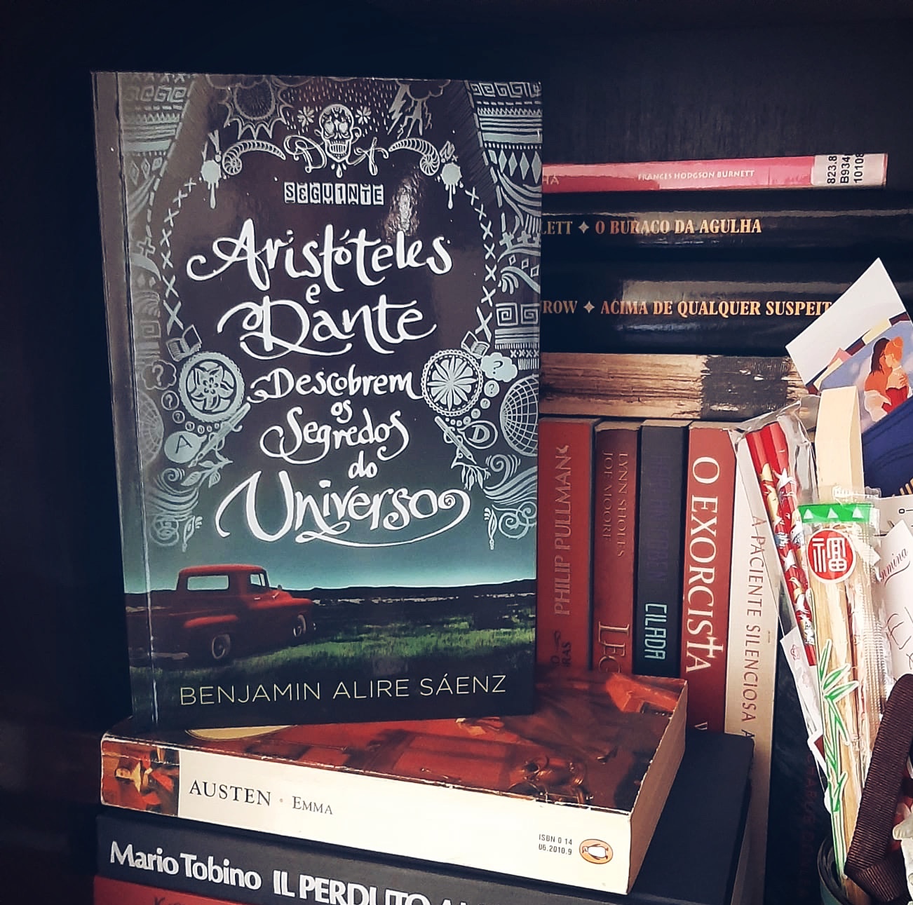 Resenha do Livro Aristóteles e Dante Descobrem os Segredos do Universo ...